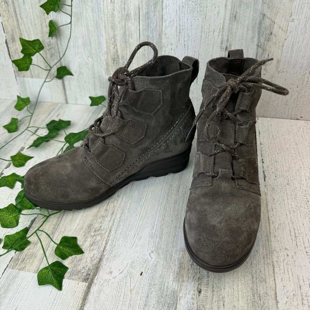 Sorel Evie Suede Wedge Ankle Boots Size 8